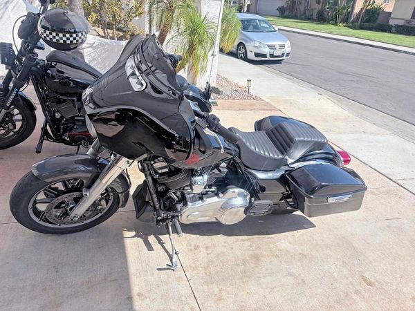 2021 HARLEY-DAVIDSON FLHT