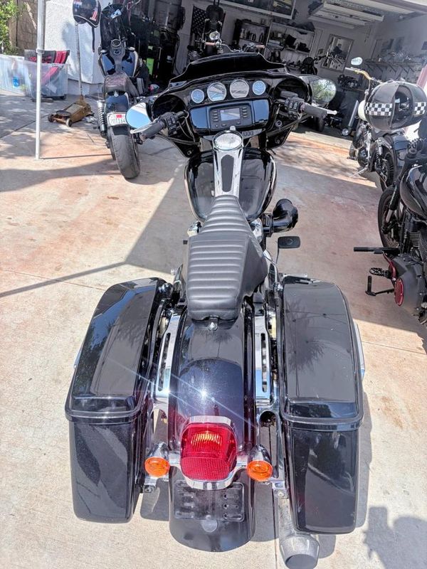 2021 HARLEY-DAVIDSON FLHT