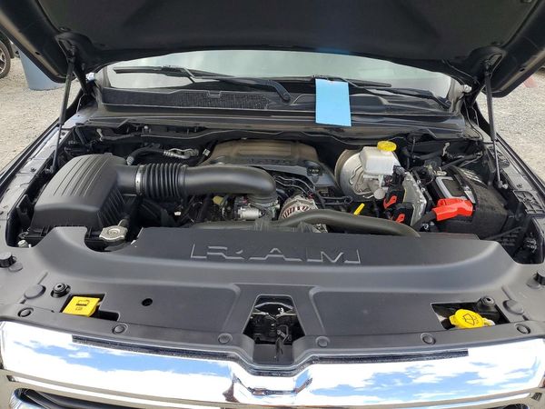 2021 RAM 1500 Big Horn, Lonestar — Engine bay