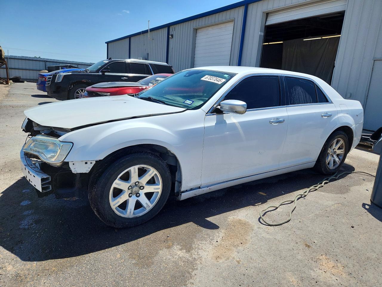 2012 CHRYSLER 300 300C/Limited — Front 3/4