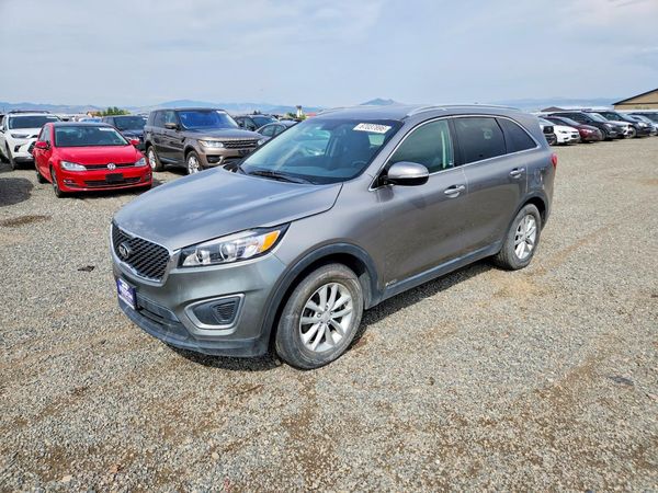 2016 KIA SORENTO L / LX