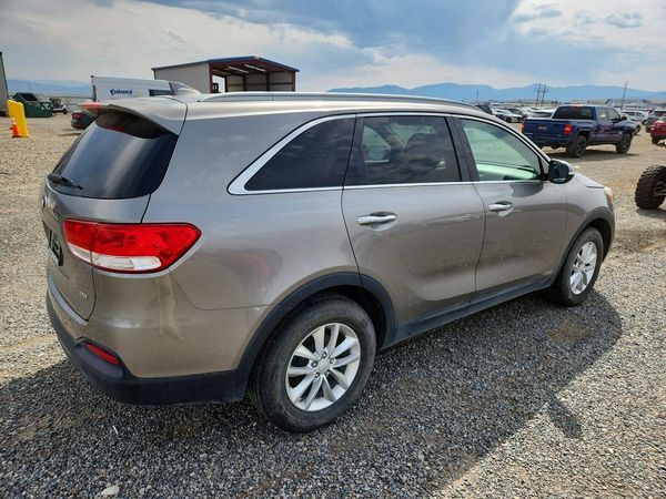 2016 KIA SORENTO L / LX