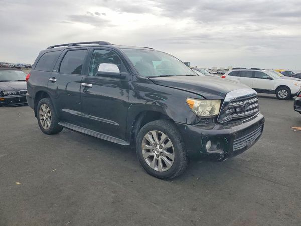 2012 TOYOTA SEQUOIA — Passenger 3/4