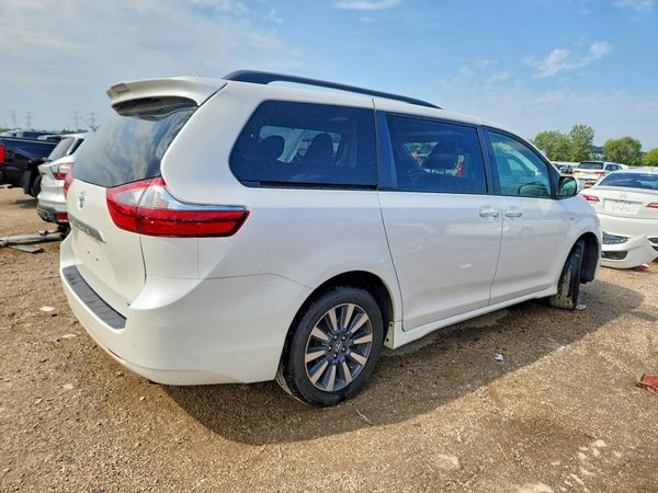 2020 TOYOTA SIENNA