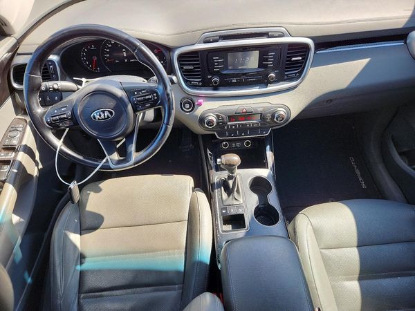 2016 KIA SORENTO
