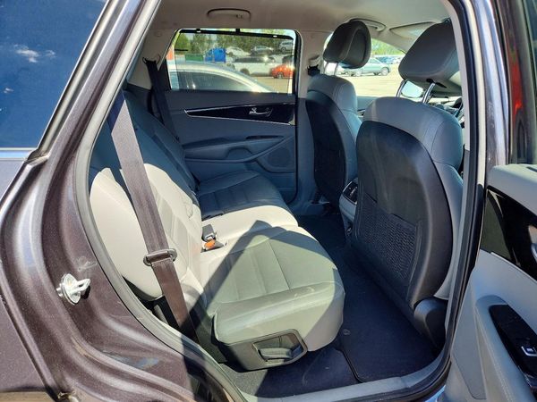 2016 KIA SORENTO