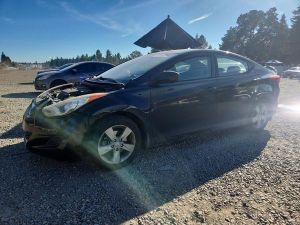 2013 HYUNDAI ELANTRA