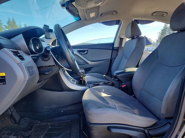 2013 HYUNDAI ELANTRA