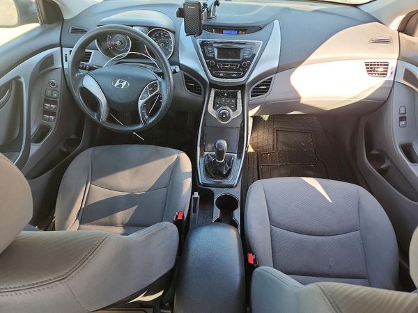 2013 HYUNDAI ELANTRA