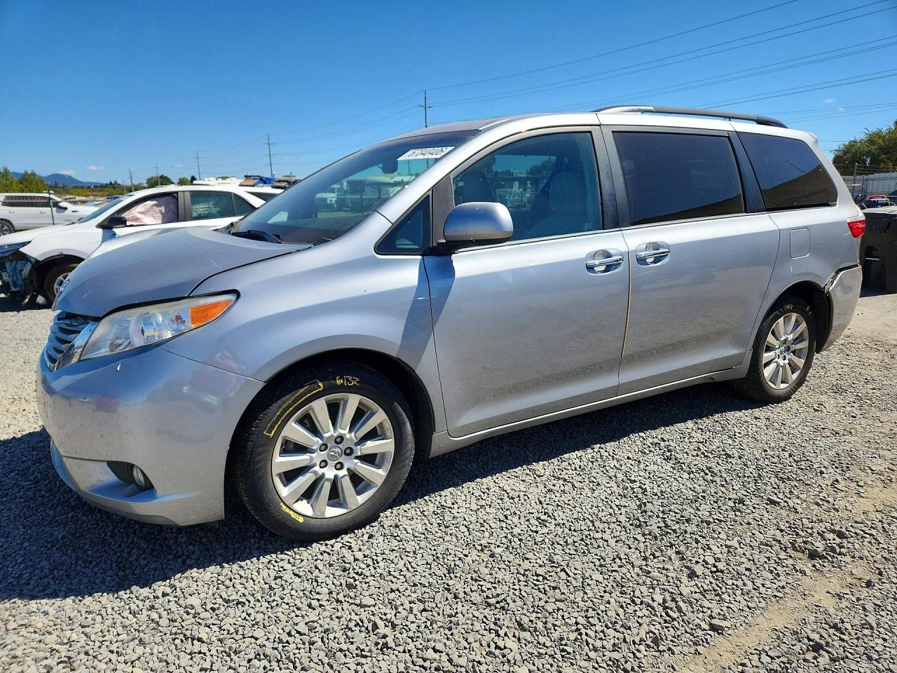 2015 TOYOTA SIENNA