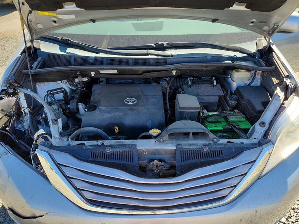 2015 TOYOTA SIENNA