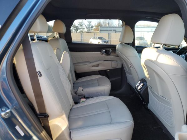 2025 KIA SORENTO