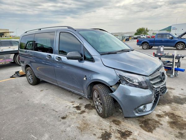 2016 MERCEDES-BENZ METRIS
