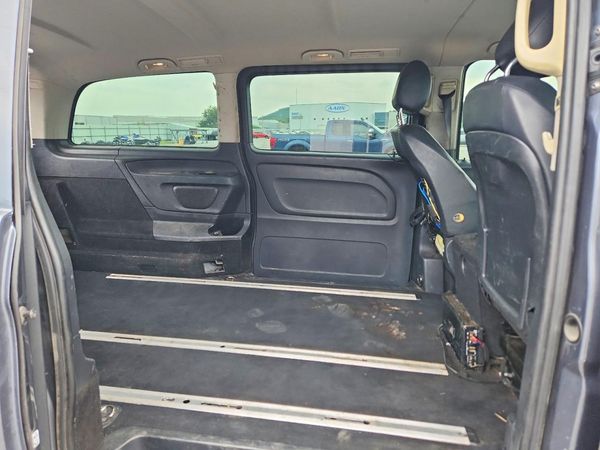 2016 MERCEDES-BENZ METRIS