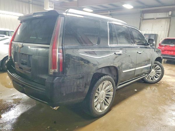 2017 CADILLAC ESCALADE