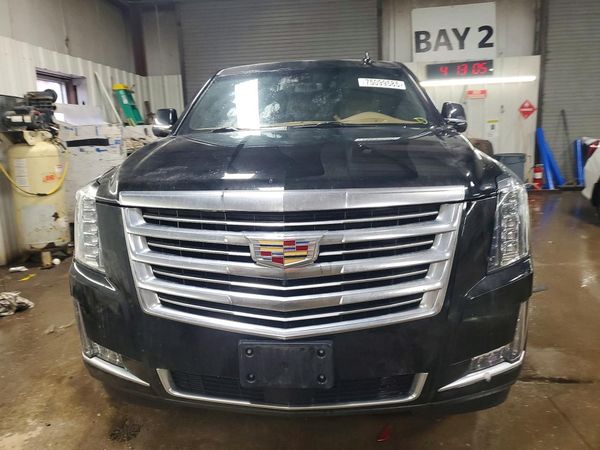 2017 CADILLAC ESCALADE