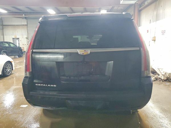2017 CADILLAC ESCALADE