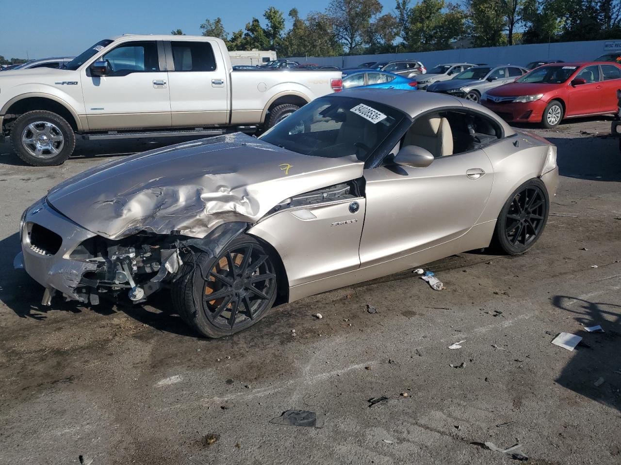 2012 BMW Z4 sDrive28i — Front 3/4