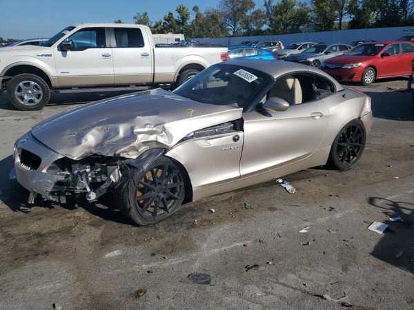2012 BMW Z4 sDrive28i — Front 3/4