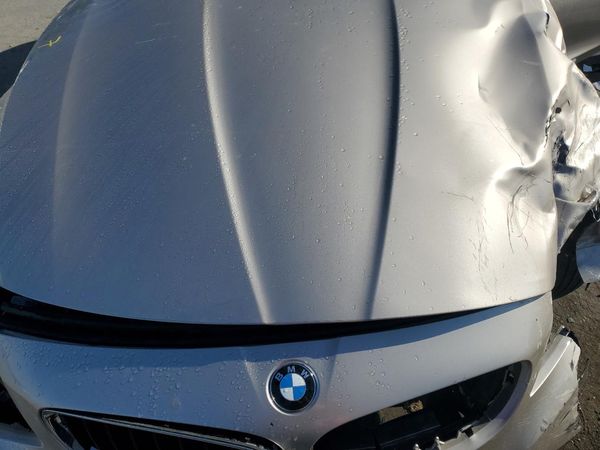 2012 BMW Z4 sDrive28i — Engine bay