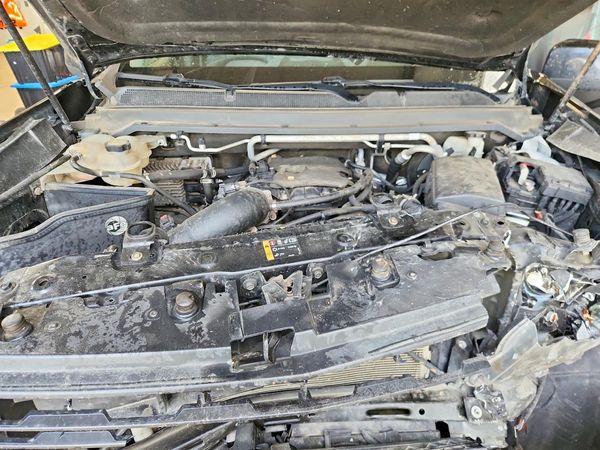 2015 CHEVROLET COLORADO LT — Engine bay