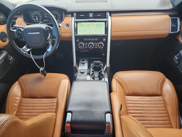 2019 LAND ROVER DISCOVERY HSE Luxury