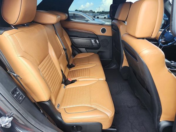 2019 LAND ROVER DISCOVERY HSE Luxury