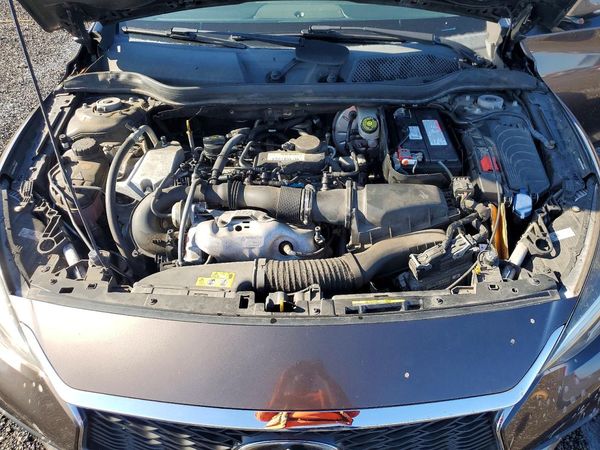 2019 INFINITI QX30 — Engine bay
