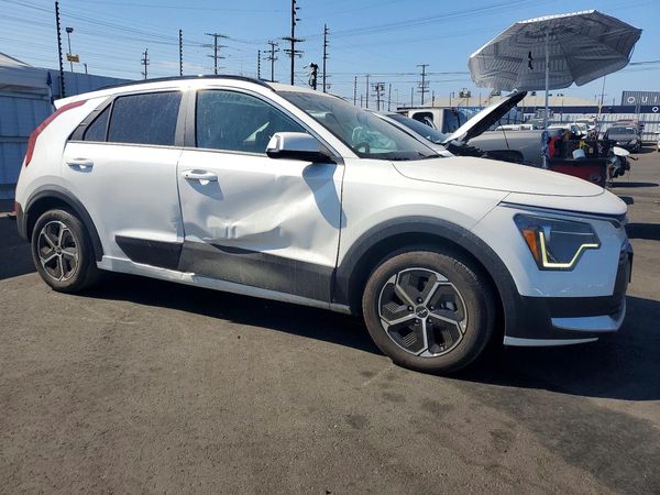 2025 KIA NIRO