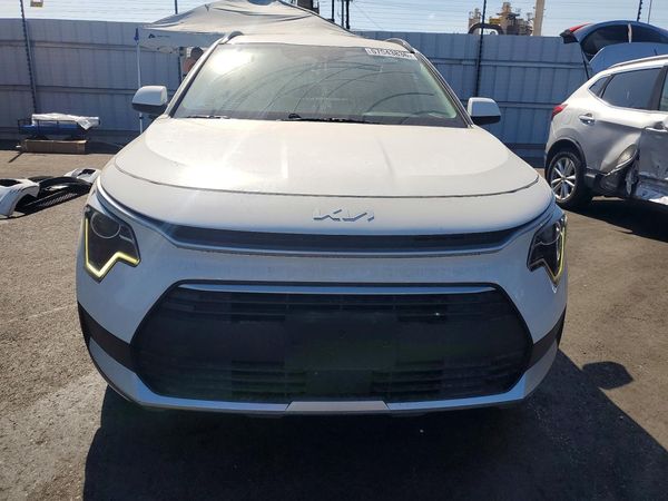 2025 KIA NIRO