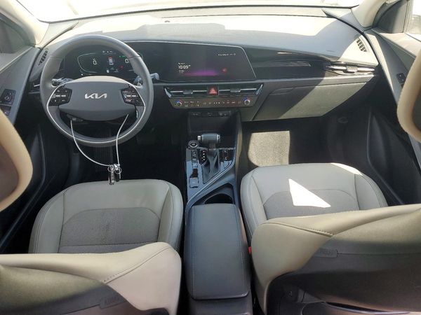 2025 KIA NIRO
