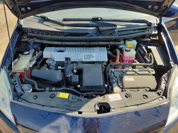 2015 TOYOTA PRIUS