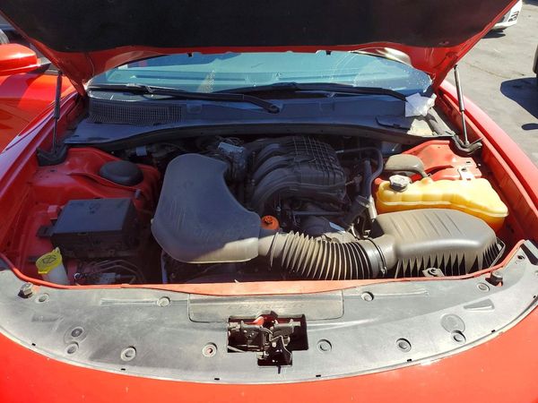2019 DODGE CHARGER GT — Engine bay