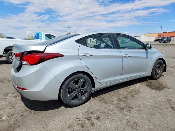 2016 HYUNDAI ELANTRA