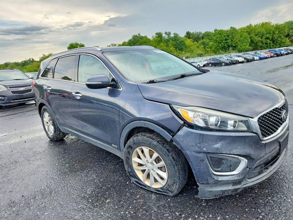 2017 KIA SORENTO L, LX