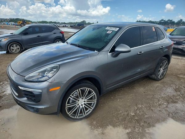 2016 PORSCHE CAYENNE — DSFA — Front 3/4