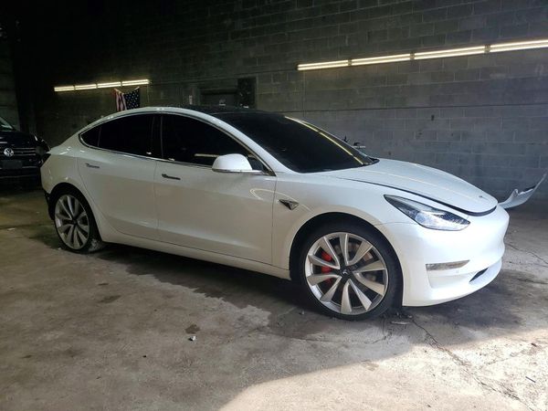 2018 TESLA MODEL 3 — Passenger 3/4