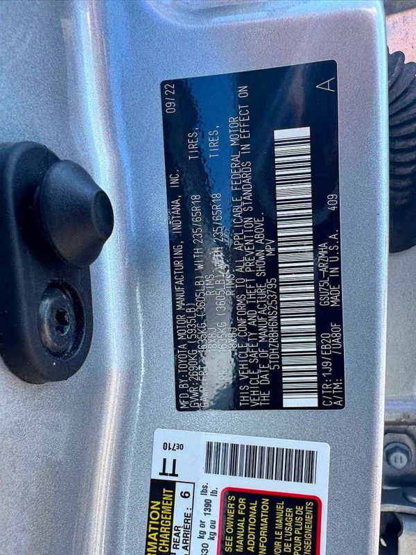 2022 TOYOTA HIGHLANDER XLE