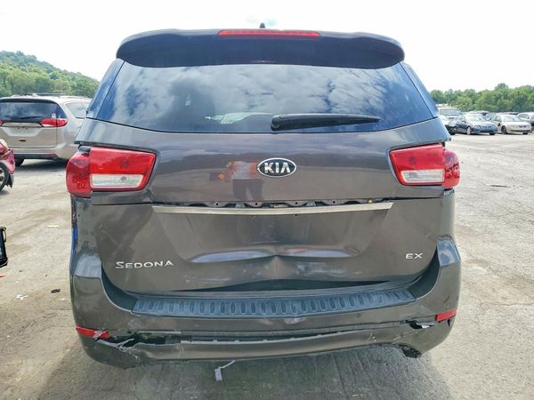 2016 KIA SEDONA