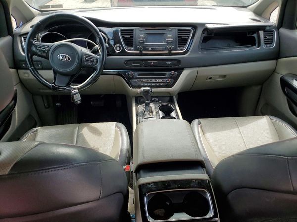 2016 KIA SEDONA