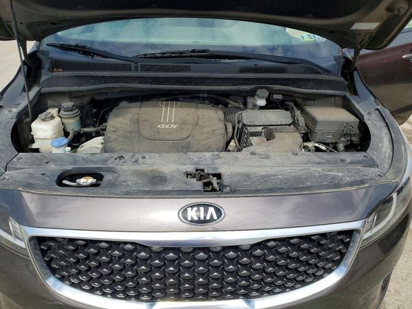2016 KIA SEDONA