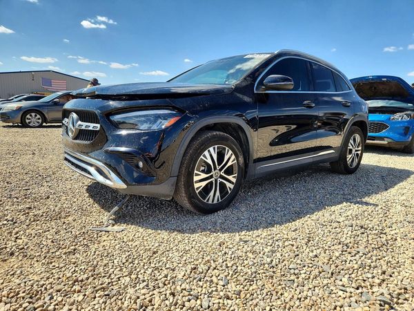 2025 MERCEDES-BENZ GLA