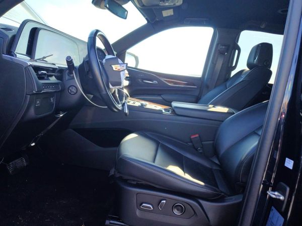 2022 CADILLAC ESCALADE Luxury