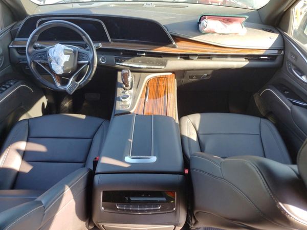 2022 CADILLAC ESCALADE Luxury