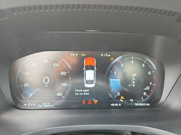 2020 VOLVO S60 Momentum