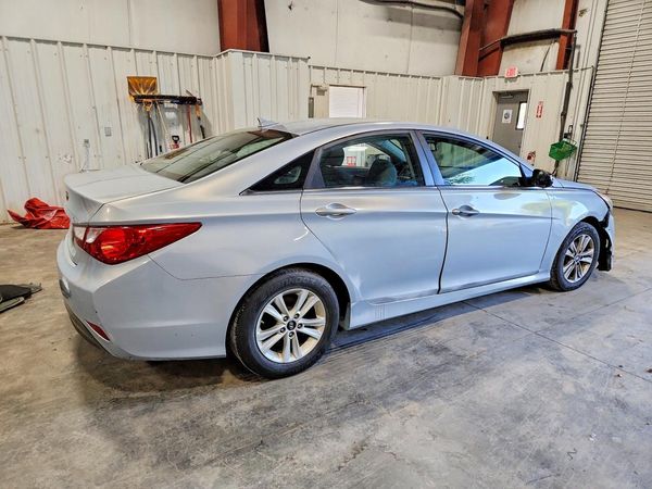 2014 HYUNDAI SONATA