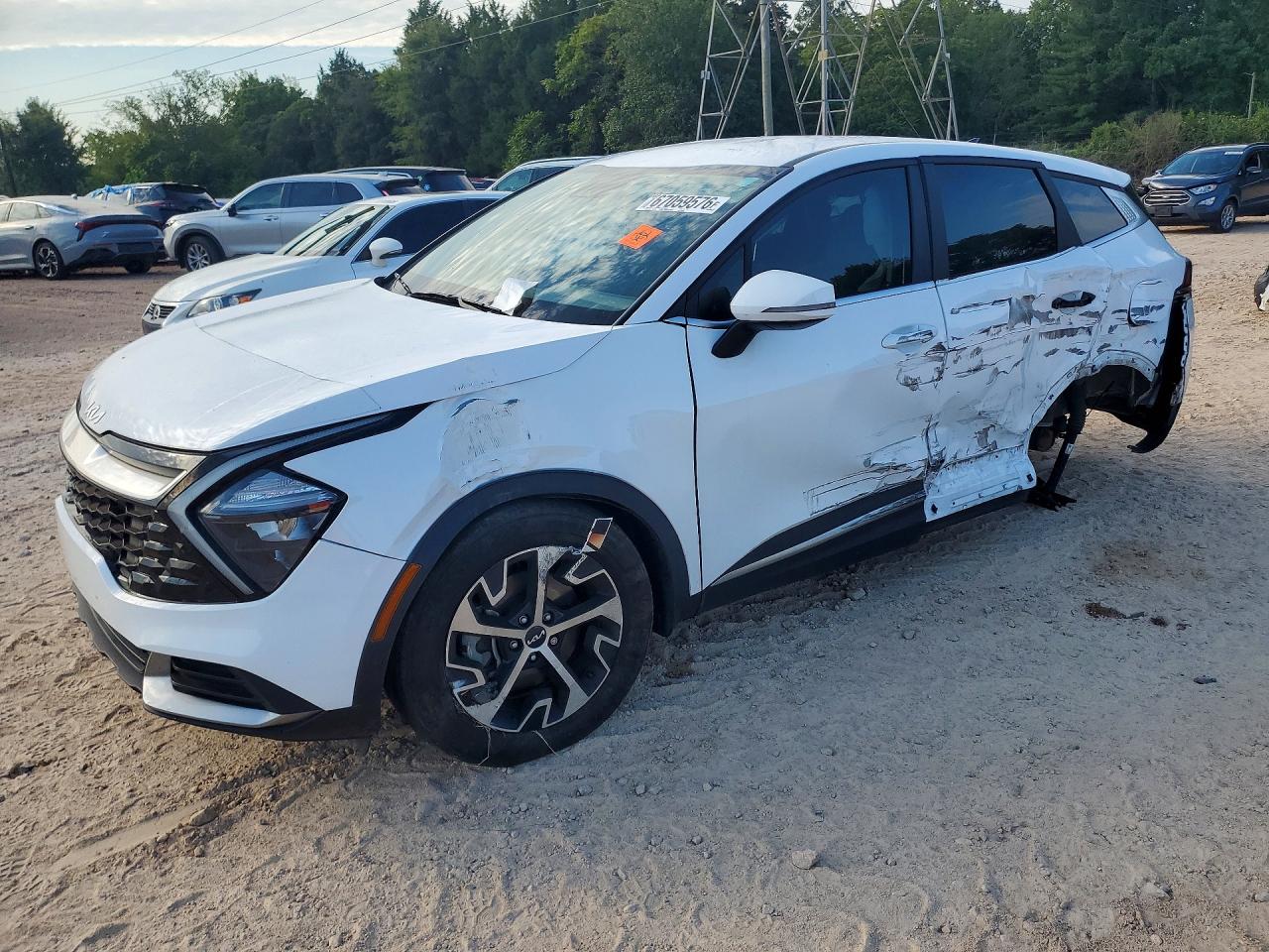2023 KIA SPORTAGE EX — Front 3/4