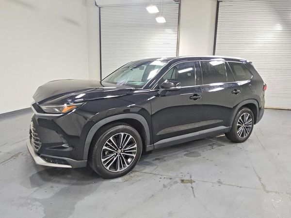2024 TOYOTA GRAND HIGH — DSFA — Front 3/4