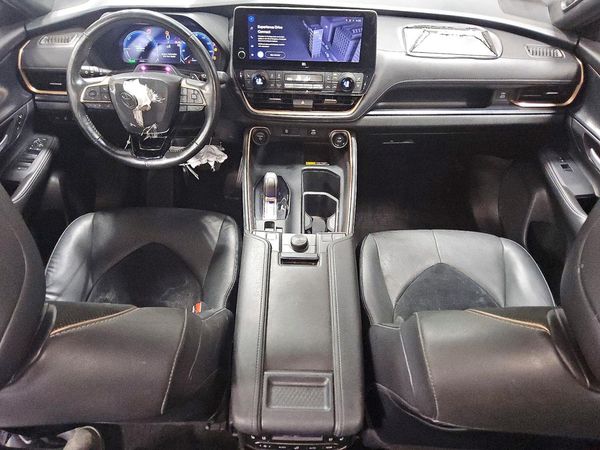 2024 TOYOTA GRAND HIGH — CKPT