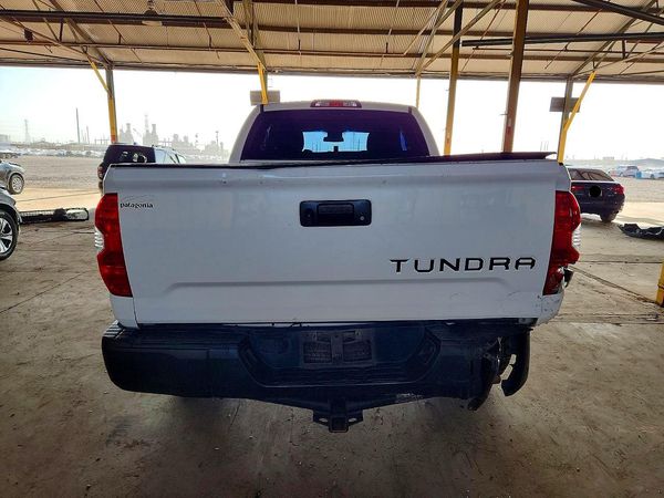 2014 TOYOTA TUNDRA SR5